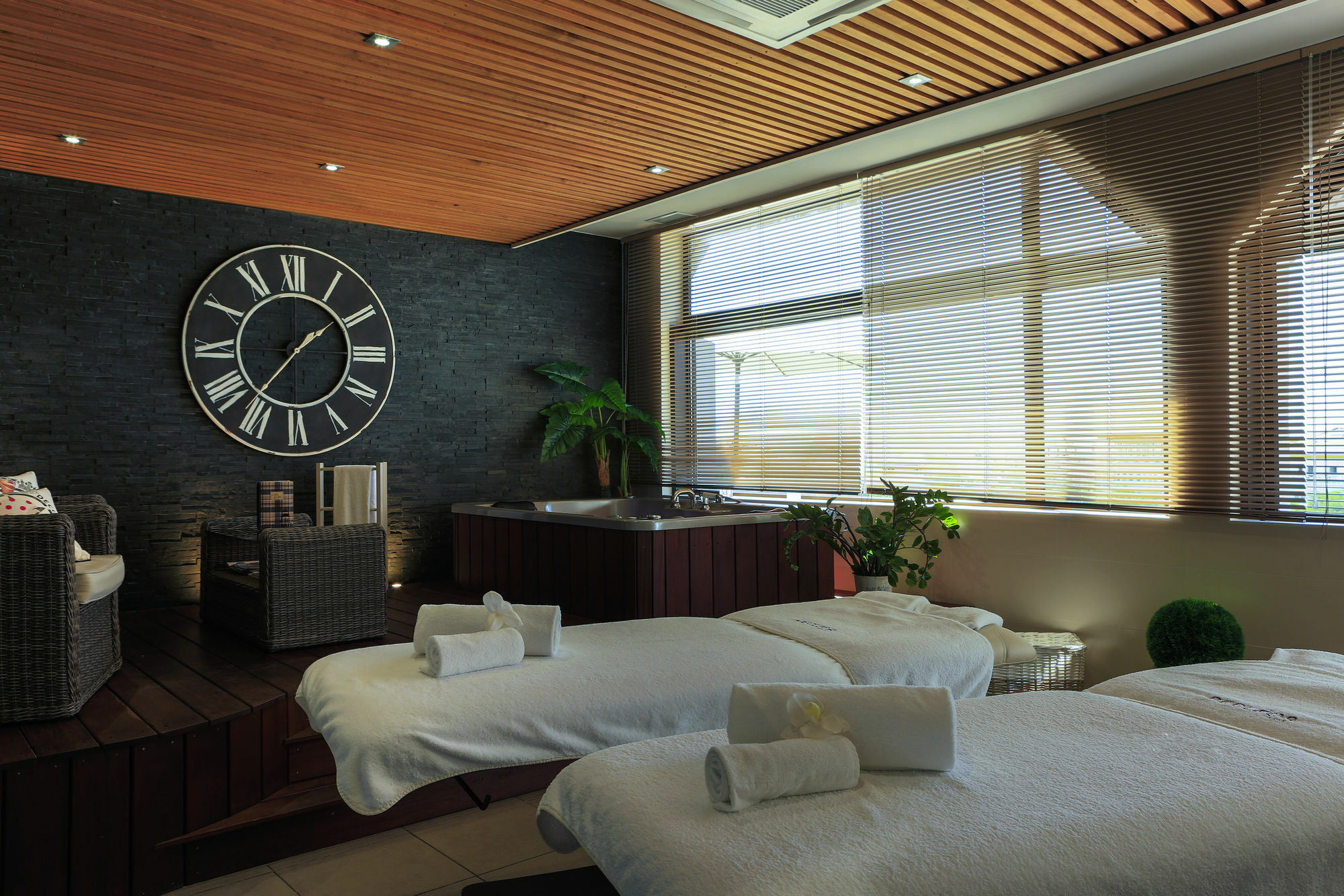 Cote Ouest Thalasso & D'olonne - Mgallery Les Sables-dʼOlonne